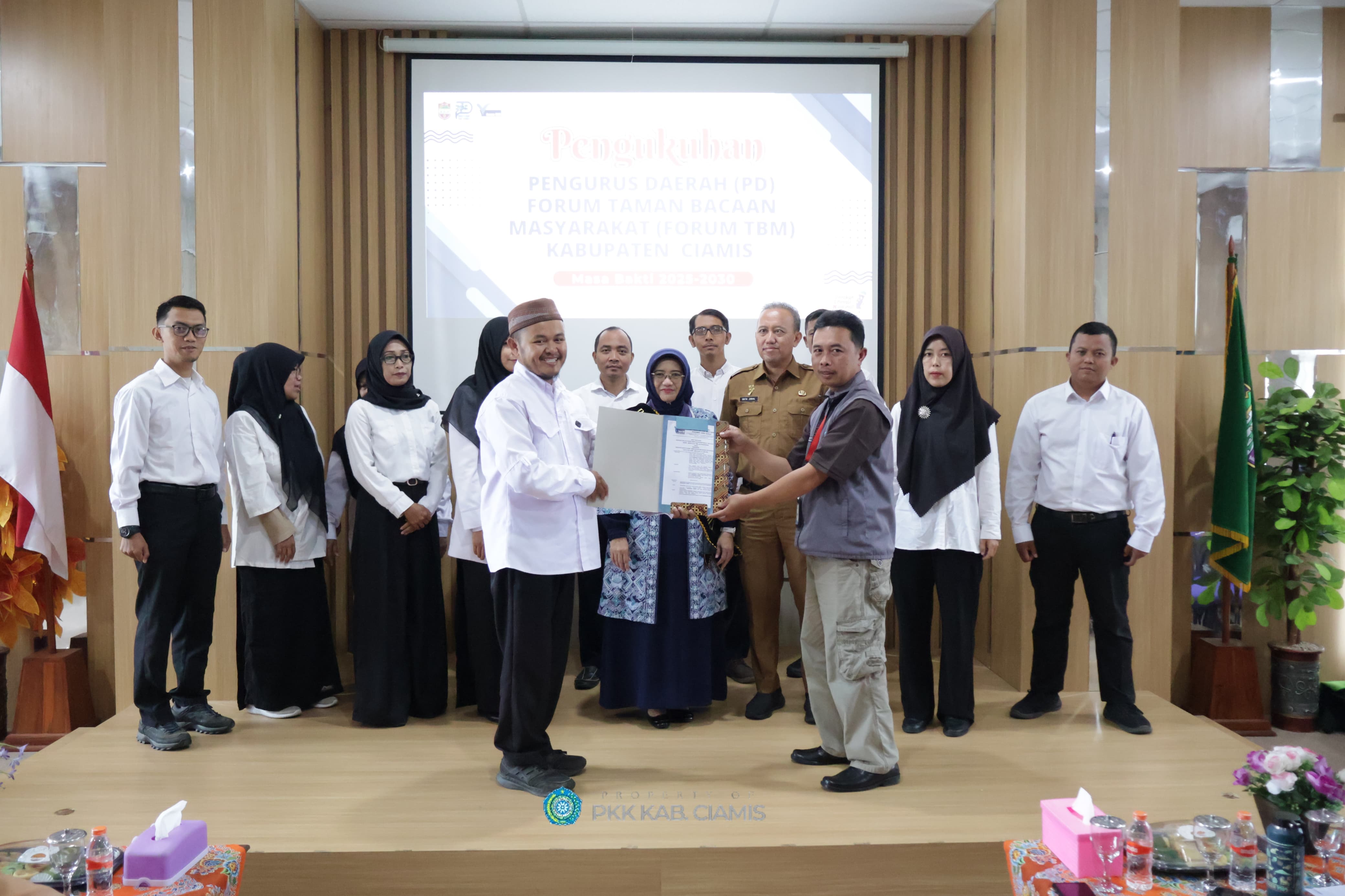 Bunda Literasi Hadiri Pelantikan Pengurus Forum TBM Ciamis: Dorong Kolaborasi Literasi Berbasis Masyarakat